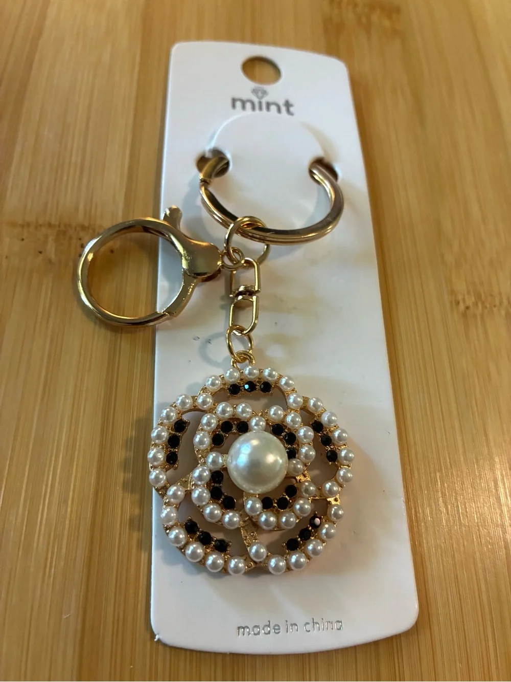 Mint Gold-Tone Pearl & Black Bead Floral Keyring